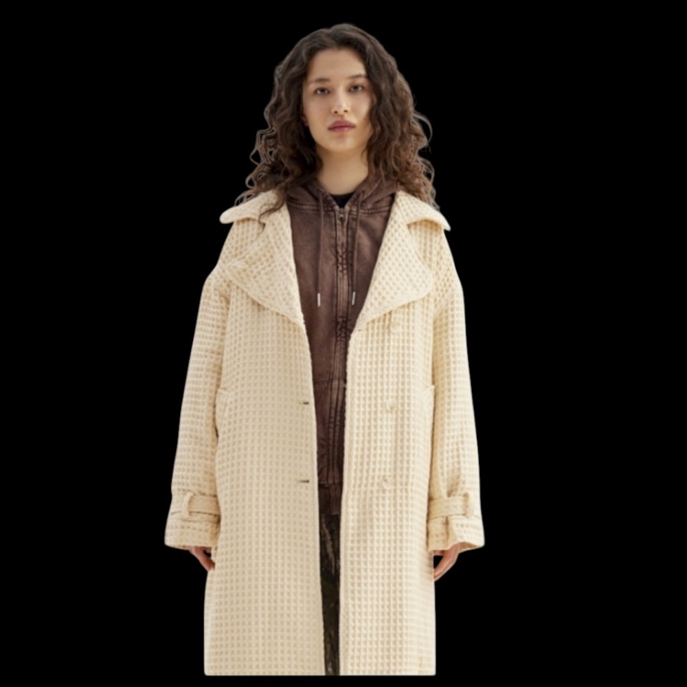 UO Women’s Emma Waffle Oversized Drop Shoulder Quilted Trench Coat Bath Robe S